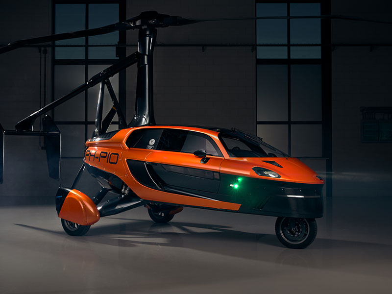 شاهد أول سيارة مدنية طائرة بالعالم